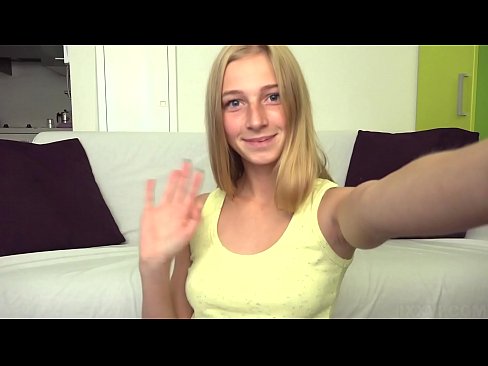 ❤️ Når jeg kjeder meg onanerer jeg dovent den rosa fitten min ❤❌ Hjemmelaget porno hos oss ﹏