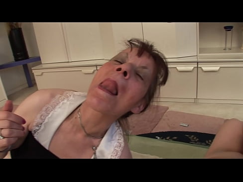 ❤️ To bestemødre og en bestefar har en trekant ❤❌ Hjemmelaget porno hos oss ﹏