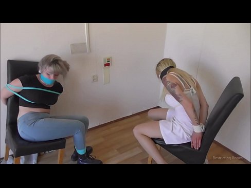 ❤️ Avhengig / bundet opp og kneblet / jente i nød ❤❌ Hjemmelaget porno hos oss ﹏